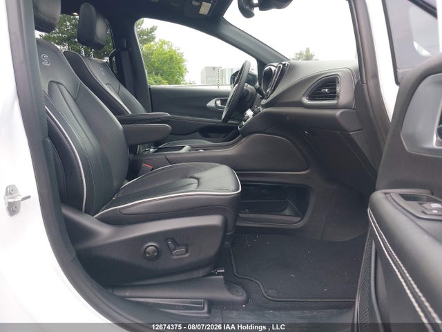 Aukcja sprzedaży 2026 Chrysler Pacifica Limited, vin: 2C4RC1GGXTR231943, numer aukcji: 12674375