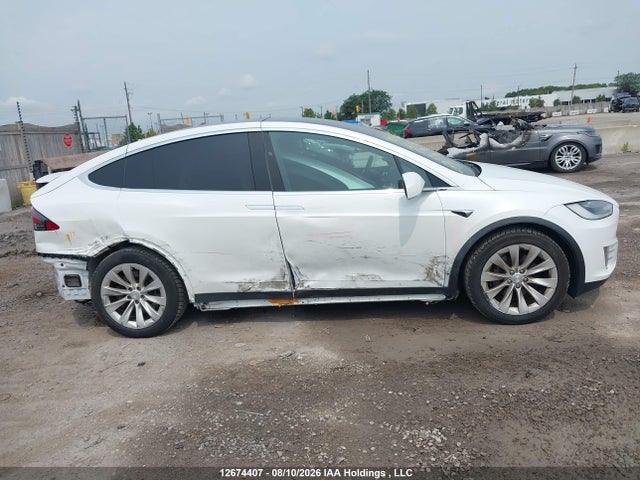 Продаж на аукціоні авто 2018 Tesla Model X, vin: 5YJXCBE26JF099759, номер лоту: 12674407