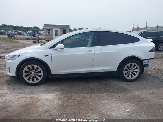 Продаж на аукціоні авто 2018 Tesla Model X, vin: 5YJXCBE26JF099759, номер лоту: 12674407