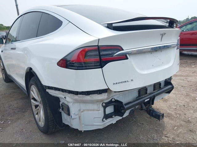 Продаж на аукціоні авто 2018 Tesla Model X, vin: 5YJXCBE26JF099759, номер лоту: 12674407
