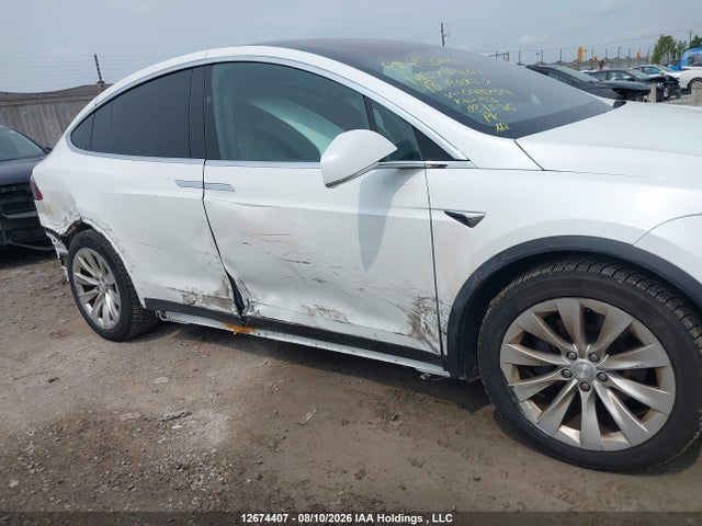 Продаж на аукціоні авто 2018 Tesla Model X, vin: 5YJXCBE26JF099759, номер лоту: 12674407