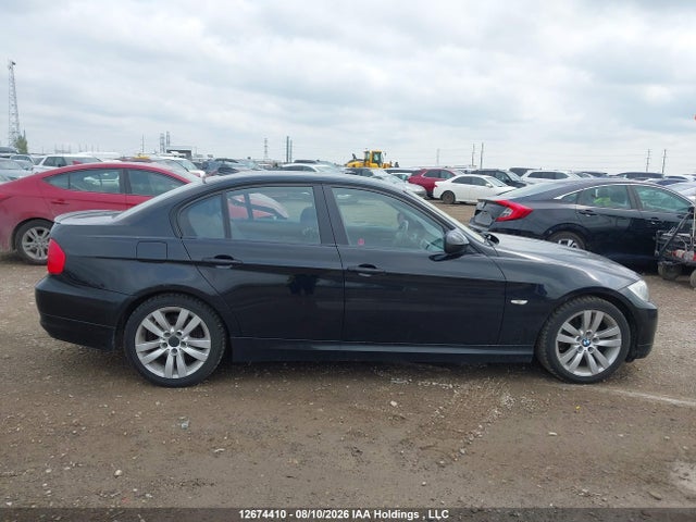 12674410 :رقم المزاد ، WBAPG7C58BA936713 vin ، 2011 Bmw 323i مزاد بيع