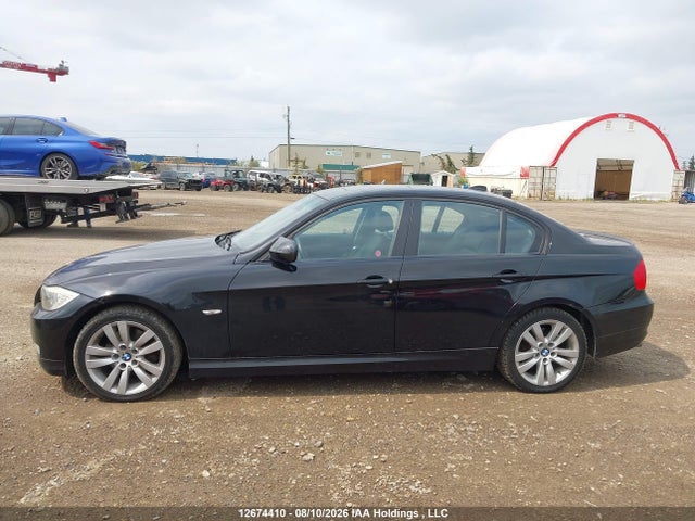 12674410 :رقم المزاد ، WBAPG7C58BA936713 vin ، 2011 Bmw 323i مزاد بيع