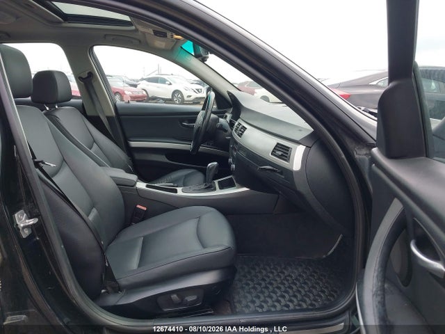 12674410 :رقم المزاد ، WBAPG7C58BA936713 vin ، 2011 Bmw 323i مزاد بيع