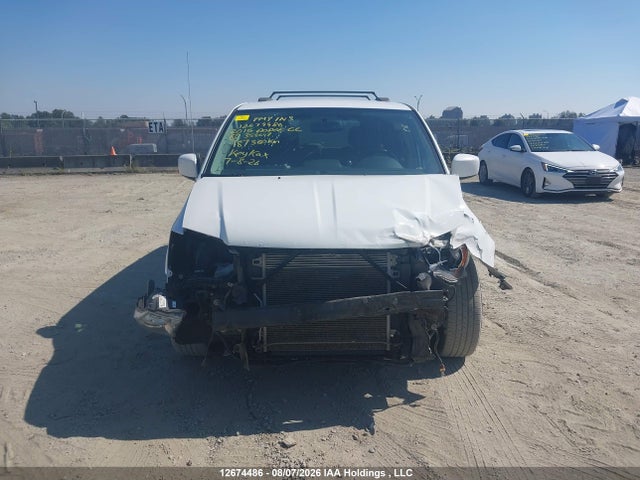 2C4RDGDG2GR358647 Dodge Grand Caravan Crew