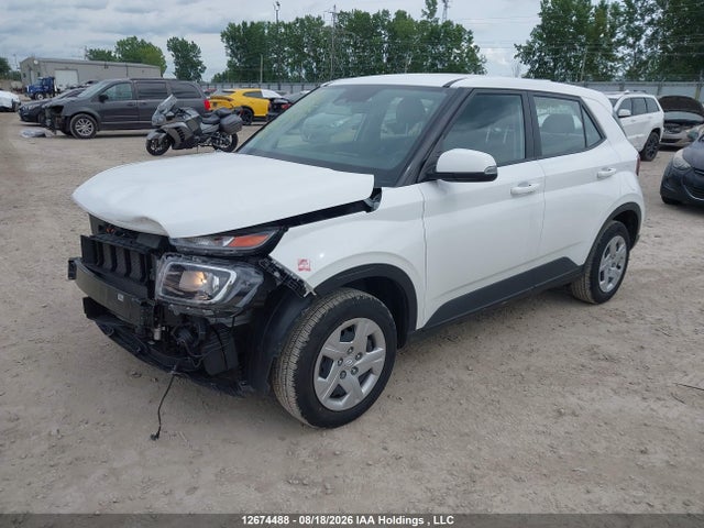 Hyundai Venue Essential 2025 KMHRB8A30SU349367 Image 2