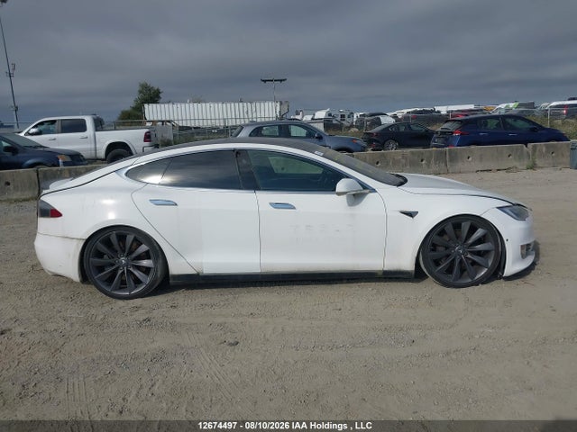 2016 Tesla Model S 60d/70d/75d/85d/90d მანქანა იყიდება აუქციონზე, vin: 5YJSA1E25GF173238, აუქციონის ნომერი: 12674497