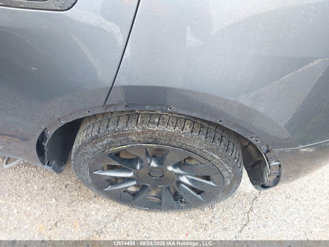 Tesla Model Y 2023 7SAYGDEE8PF765661 Image 18