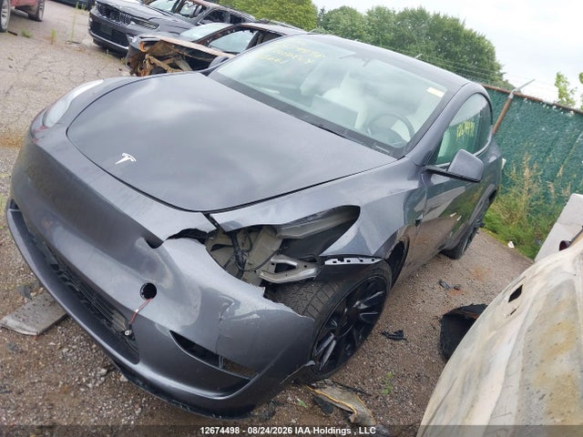 Tesla Model Y 2023 7SAYGDEE8PF765661 Image 2