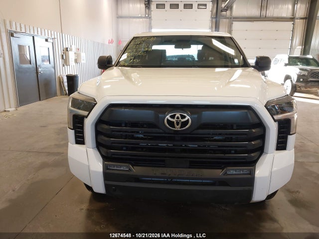 12674548 :رقم المزاد ، 5TFLA5DB3RX222281 vin ، 2024 Toyota Tundra Sr 4x4 مزاد بيع