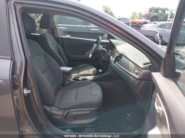 KNDCB3LC8J5204256 KIA Niro L