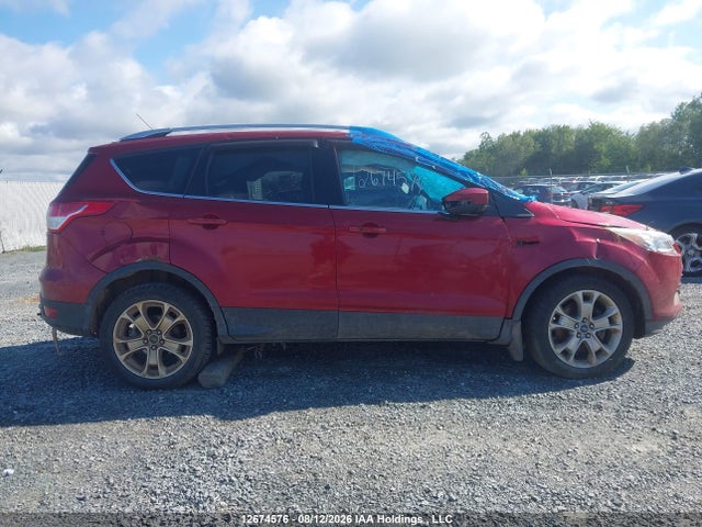 1FMCU9J94EUA72155 Ford Escape Titanium