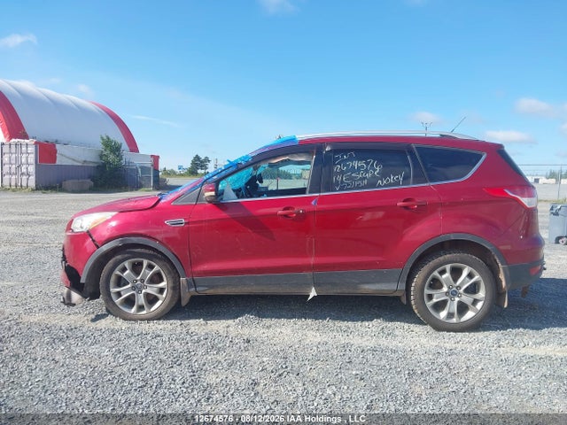 1FMCU9J94EUA72155 Ford Escape Titanium
