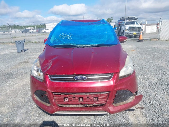 1FMCU9J94EUA72155 Ford Escape Titanium