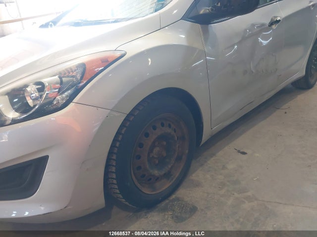 Продажа на аукционе авто 2014 Hyundai Elantra Gt Gl, vin: KMHD25LH3EU210615, номер лота: 12668537