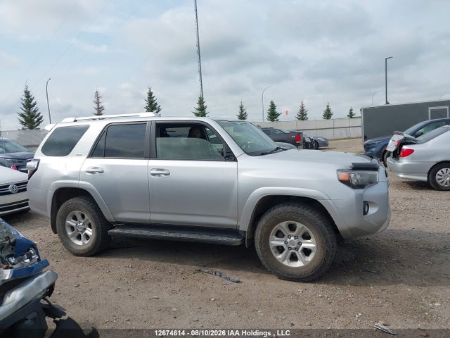 Toyota 4RUNNER SR5 2017 JTEBU5JR3H5460741 Image 13