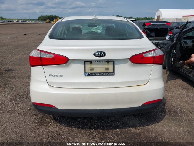 KNAFX4A61F5317990 KIA FORTE LX