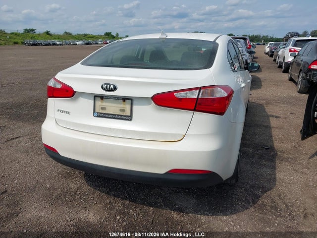 KNAFX4A61F5317990 KIA FORTE LX