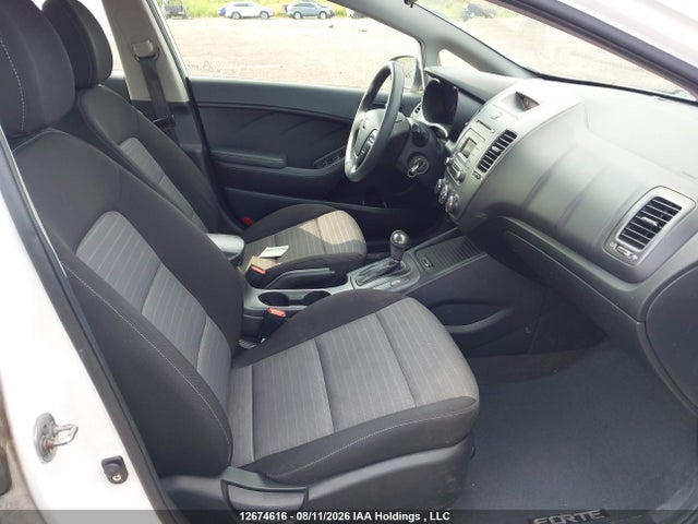 KNAFX4A61F5317990 KIA FORTE LX