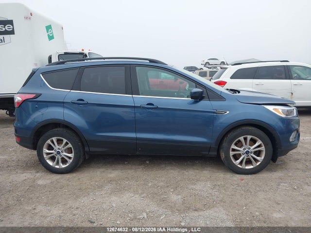 Продажа на аукционе авто 2018 Ford Escape, vin: 1FMCU0GD1JUC39329, номер лота: 12674632