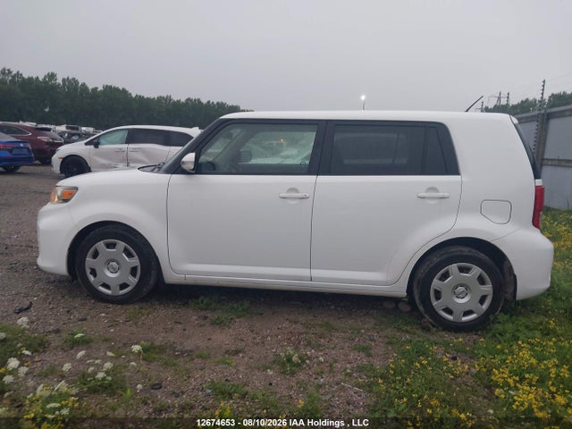Scion XB 2014 JTLZE4FE3EJ061934 Image 13