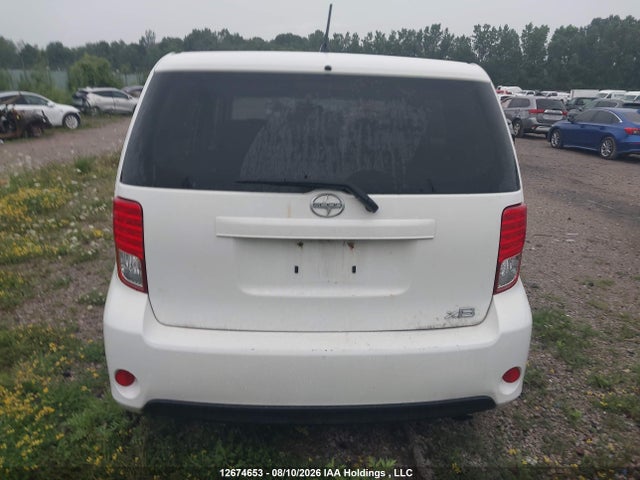 Scion XB 2014 JTLZE4FE3EJ061934 Image 15