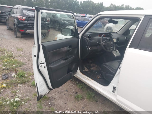 Scion XB 2014 JTLZE4FE3EJ061934 Image 17