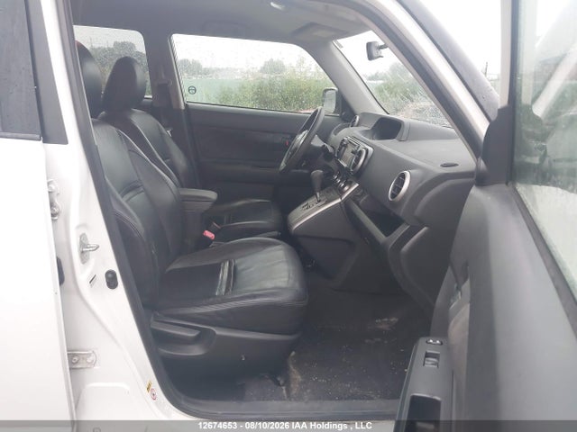 Scion XB 2014 JTLZE4FE3EJ061934 Image 5