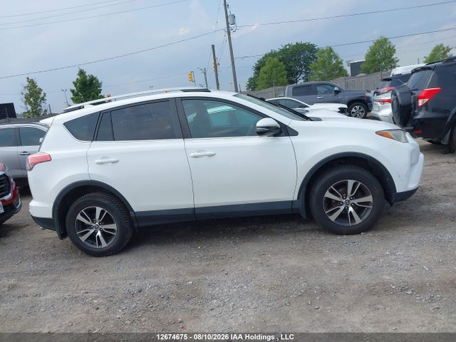 2T3ZFREV6JW407932 Toyota RAV4 LE
