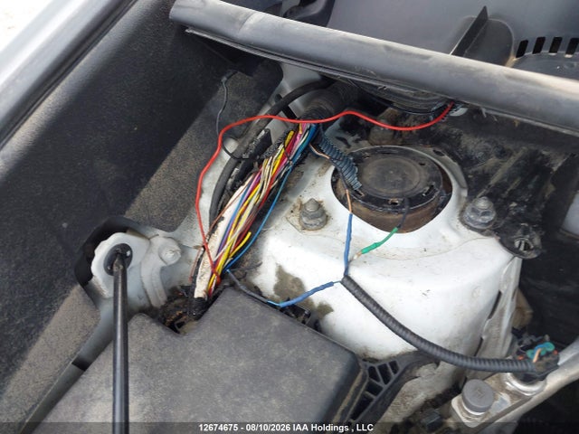 2T3ZFREV6JW407932 Toyota RAV4 LE