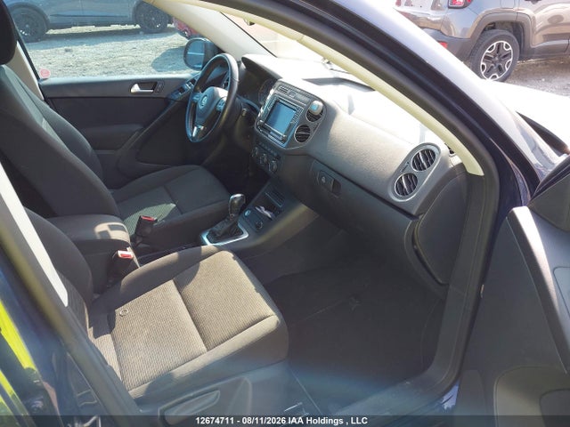 Продаж на аукціоні авто 2016 Volkswagen Tiguan Comfort/high/r-line/sp Ed, vin: WVGJV7AX5GW017020, номер лоту: 12674711