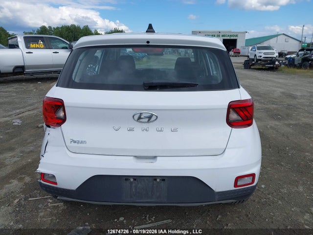 Hyundai Venue Essential Auto Ivt 2022 KMHRB8A36NU204628 Image 16
