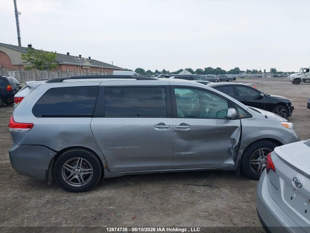 Aukcja sprzedaży 2011 Toyota Sienna Le 8 Passenger, vin: 5TDKK3DC2BS090518, numer aukcji: 12674738