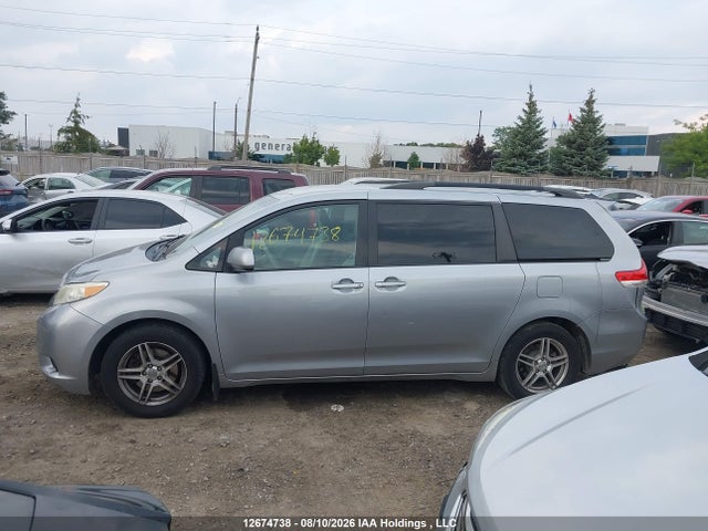 Aukcja sprzedaży 2011 Toyota Sienna Le 8 Passenger, vin: 5TDKK3DC2BS090518, numer aukcji: 12674738