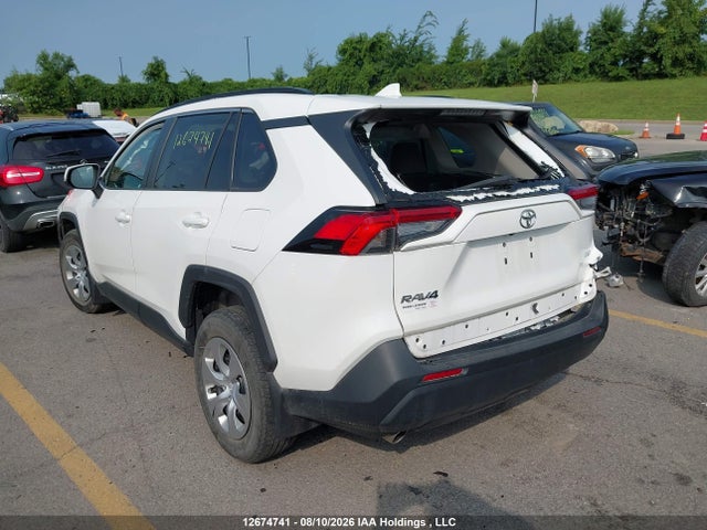 Toyota RAV4 LE 2021 2T3Z1RFV1MC113888 Image 3