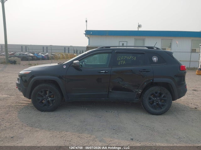 2015 Jeep Cherokee Trailhawk მანქანა იყიდება აუქციონზე, vin: 1C4PJMBS4FW575807, აუქციონის ნომერი: 12674758