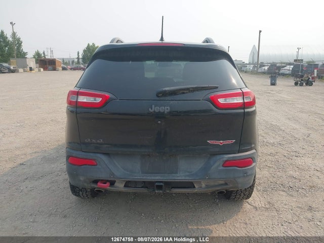 2015 Jeep Cherokee Trailhawk მანქანა იყიდება აუქციონზე, vin: 1C4PJMBS4FW575807, აუქციონის ნომერი: 12674758