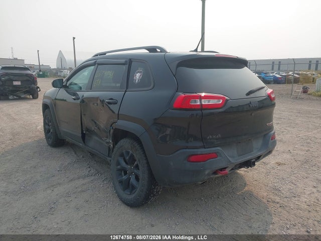 2015 Jeep Cherokee Trailhawk მანქანა იყიდება აუქციონზე, vin: 1C4PJMBS4FW575807, აუქციონის ნომერი: 12674758