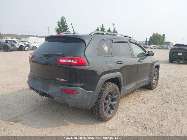 2015 Jeep Cherokee Trailhawk მანქანა იყიდება აუქციონზე, vin: 1C4PJMBS4FW575807, აუქციონის ნომერი: 12674758