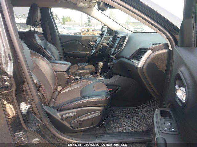 2015 Jeep Cherokee Trailhawk მანქანა იყიდება აუქციონზე, vin: 1C4PJMBS4FW575807, აუქციონის ნომერი: 12674758
