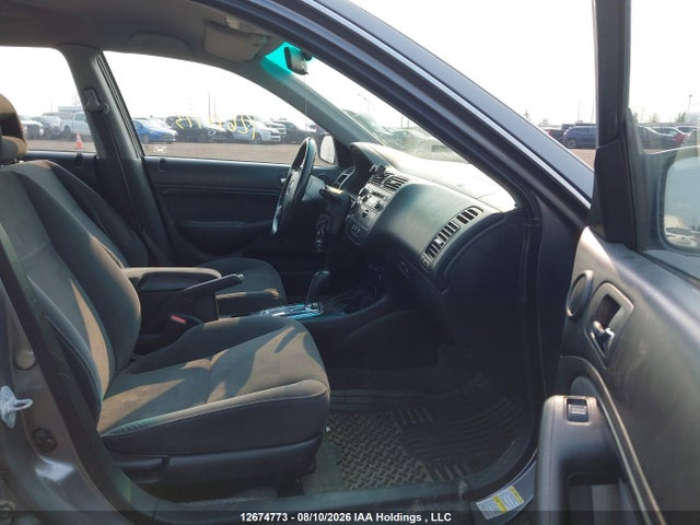 12674773 :رقم المزاد ، 2HHES36684H001151 vin ، 2004 Acura 1.7el Touring مزاد بيع