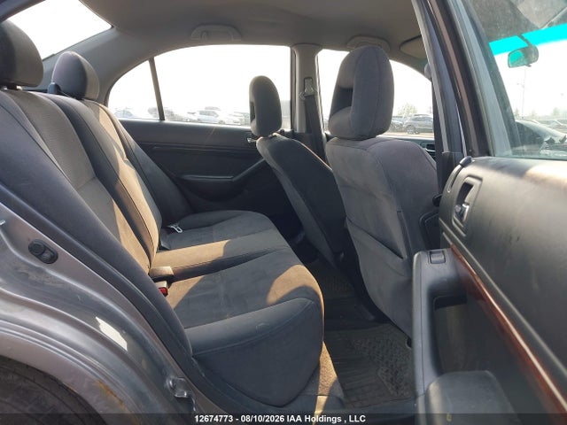 12674773 :رقم المزاد ، 2HHES36684H001151 vin ، 2004 Acura 1.7el Touring مزاد بيع