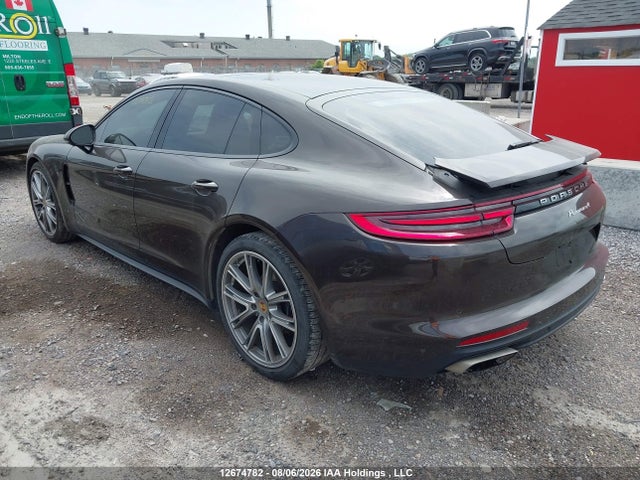 12674782 :رقم المزاد ، WP0AA2A70KL102490 vin ، 2019 Porsche Panamera 4 مزاد بيع