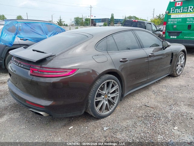 12674782 :رقم المزاد ، WP0AA2A70KL102490 vin ، 2019 Porsche Panamera 4 مزاد بيع