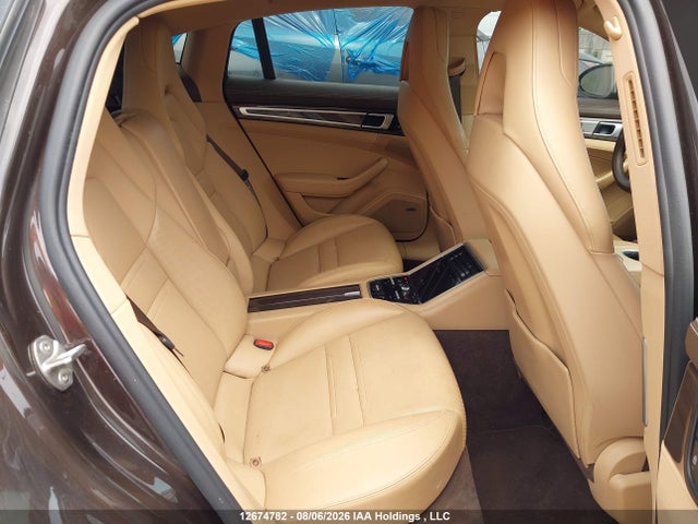 12674782 :رقم المزاد ، WP0AA2A70KL102490 vin ، 2019 Porsche Panamera 4 مزاد بيع