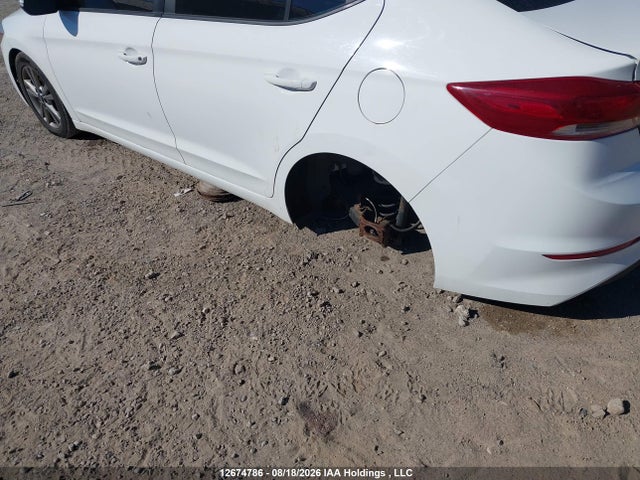 KMHD84LF9HU396592 Hyundai Elantra