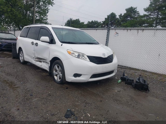 2013 Toyota Sienna V6 7 Passenger მანქანა იყიდება აუქციონზე, vin: 5TDZK3DC6DS369441, აუქციონის ნომერი: 12674806