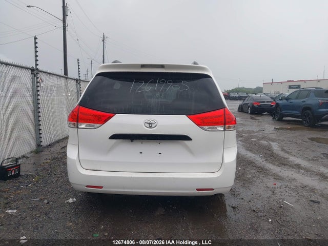 2013 Toyota Sienna V6 7 Passenger მანქანა იყიდება აუქციონზე, vin: 5TDZK3DC6DS369441, აუქციონის ნომერი: 12674806