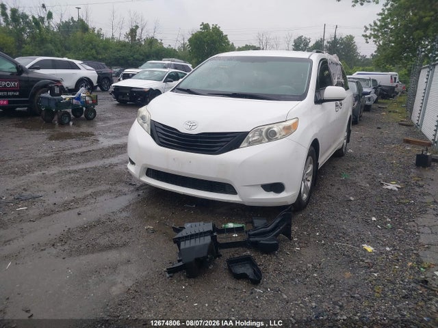 2013 Toyota Sienna V6 7 Passenger მანქანა იყიდება აუქციონზე, vin: 5TDZK3DC6DS369441, აუქციონის ნომერი: 12674806