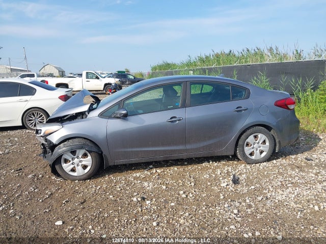 KIA Forte 2018 3KPFK4A75JE188093 Image 13